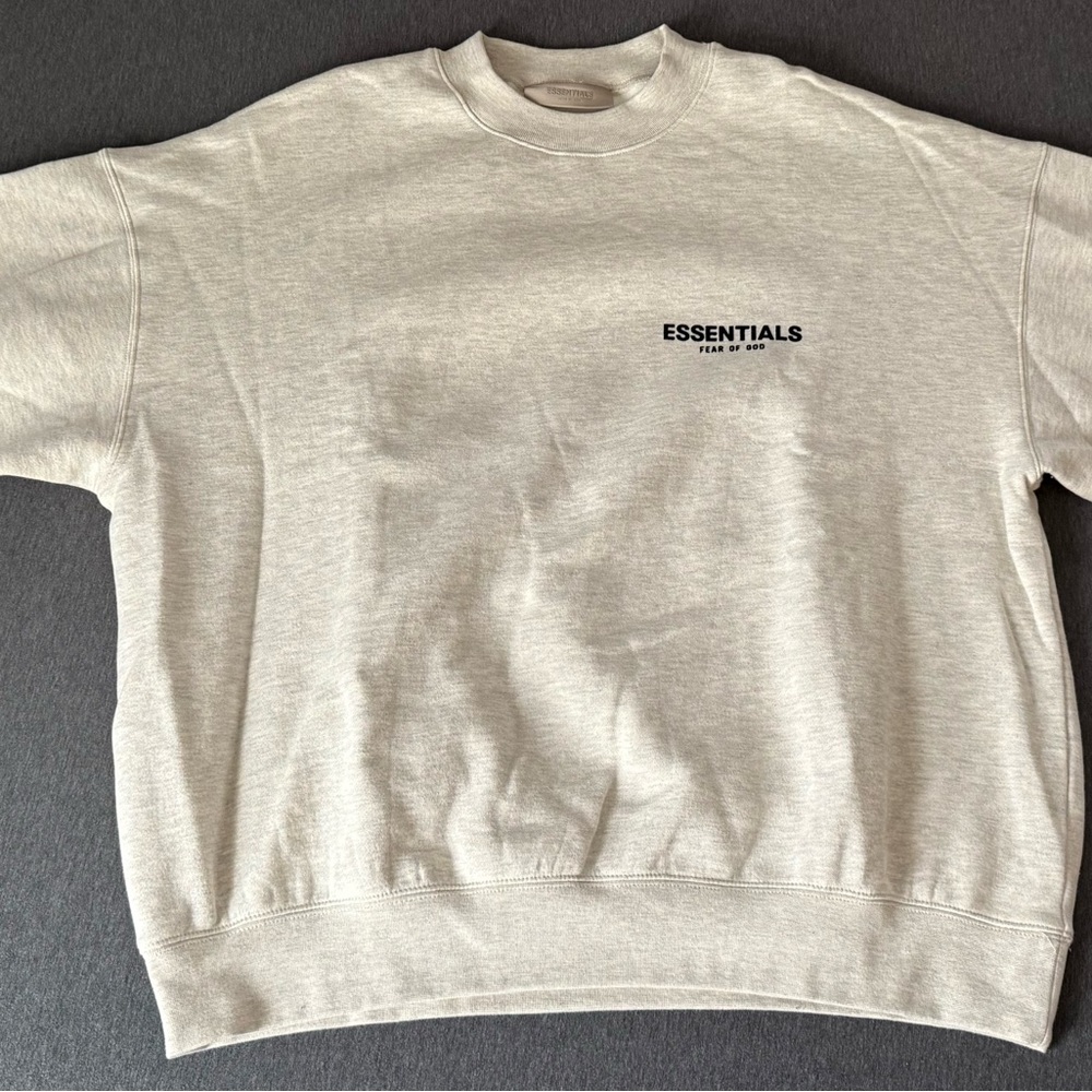 Light grey Essentials sweatshirt